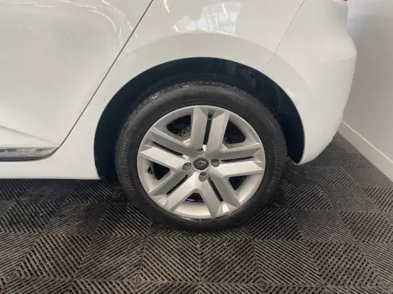 RENAULT CLIO V - voiture d'occasion - Photo 24