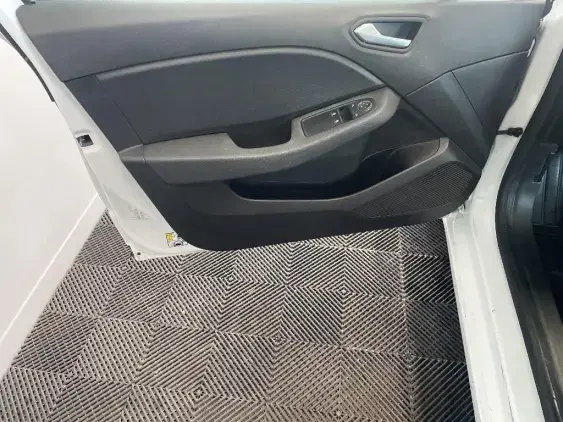 RENAULT CLIO V - voiture d'occasion - Photo 19