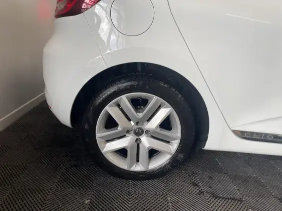 RENAULT CLIO V - voiture d'occasion - Photo 25