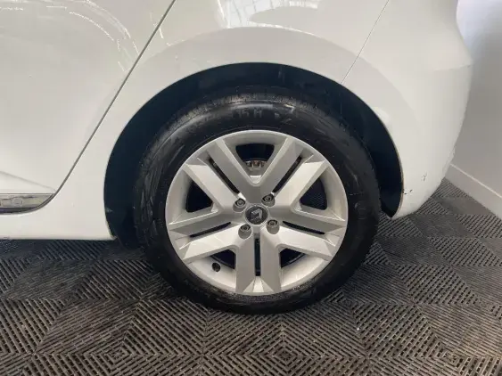 RENAULT CLIO V - voiture d'occasion - Photo 24