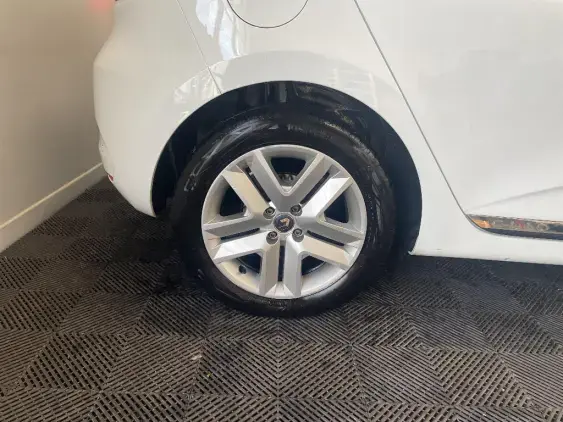 RENAULT CLIO V - voiture d'occasion - Photo 25