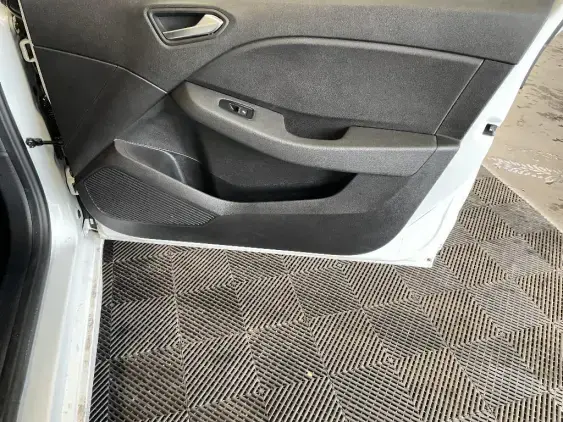 RENAULT CLIO V - voiture d'occasion - Photo 20