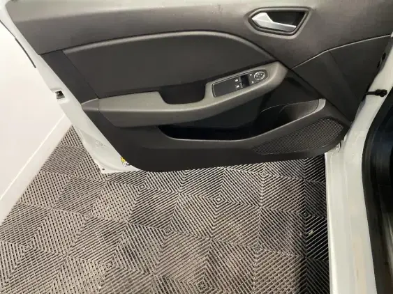 RENAULT CLIO V - voiture d'occasion - Photo 19