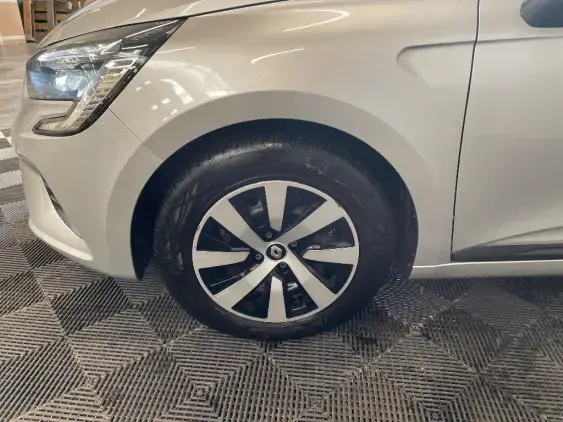 RENAULT CLIO V - voiture d'occasion - Photo 23