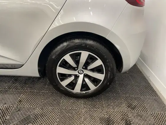 RENAULT CLIO V - voiture d'occasion - Photo 24