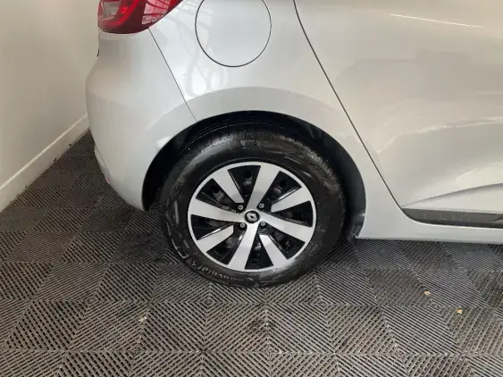 RENAULT CLIO V - voiture d'occasion - Photo 25