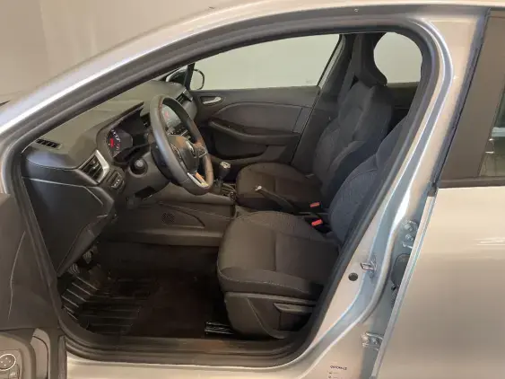 RENAULT CLIO V - voiture d'occasion - Photo 18