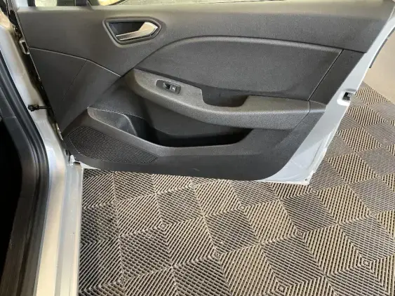 RENAULT CLIO V - voiture d'occasion - Photo 20