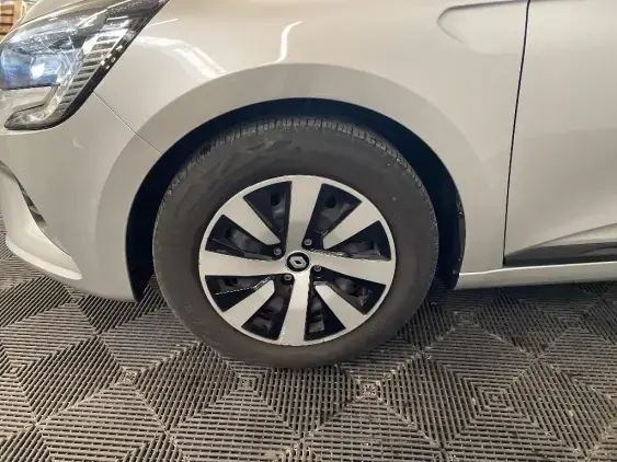 RENAULT CLIO V - voiture d'occasion - Photo 23