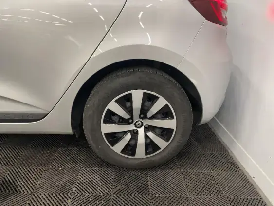 RENAULT CLIO V - voiture d'occasion - Photo 24