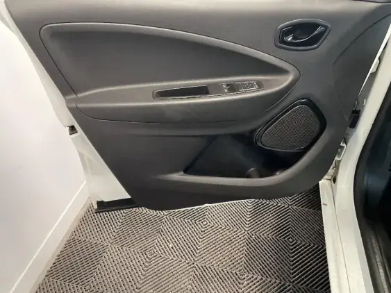 RENAULT ZOE - voiture d'occasion - Photo 19