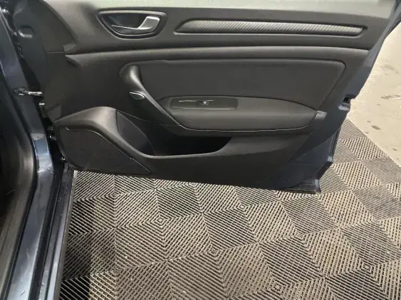 RENAULT MEGANE IV - voiture d'occasion - Photo 20