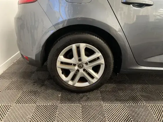 RENAULT MEGANE IV - voiture d'occasion - Photo 25