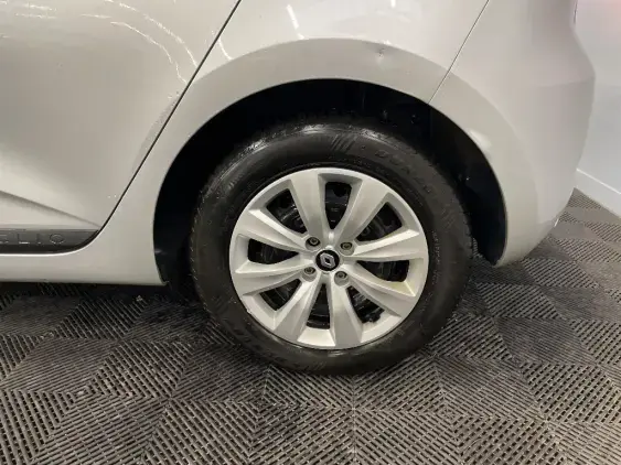 RENAULT CLIO V - voiture d'occasion - Photo 24