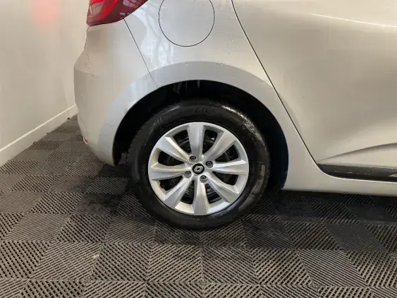 RENAULT CLIO V - voiture d'occasion - Photo 25