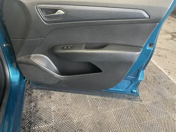 RENAULT ARKANA - voiture d'occasion - Photo 20