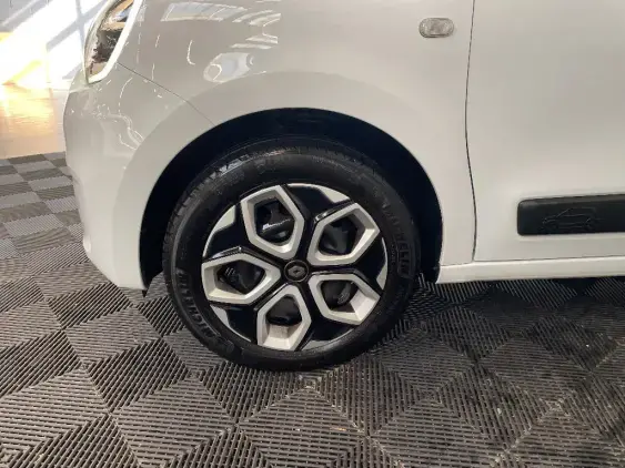 RENAULT TWINGO III - voiture d'occasion - Photo 23