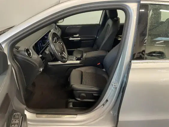 MERCEDES CLASSE B III - voiture d'occasion - Photo 18