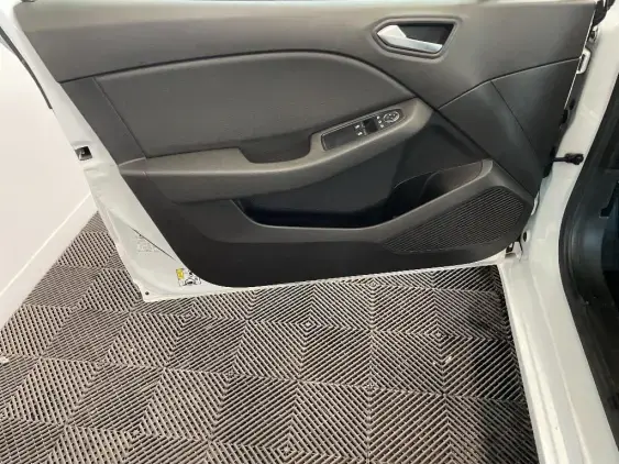 RENAULT CLIO V - voiture d'occasion - Photo 19