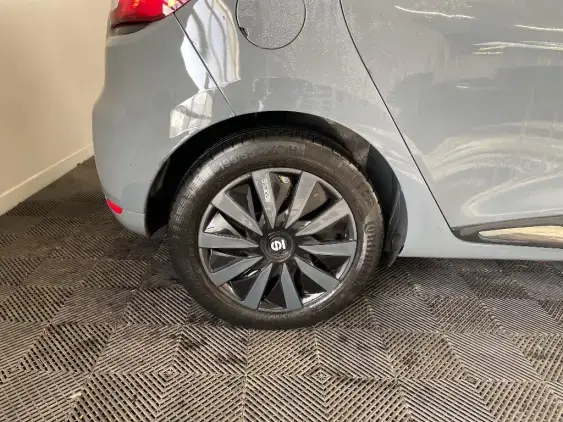 RENAULT CLIO IV - voiture d'occasion - Photo 25