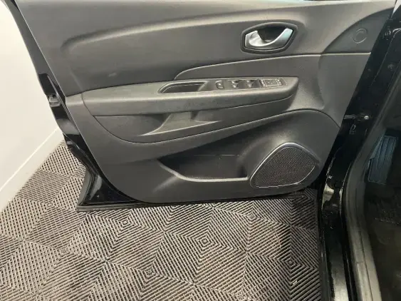 RENAULT CAPTUR - voiture d'occasion - Photo 19