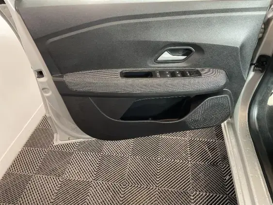 DACIA SANDERO III - voiture d'occasion - Photo 19