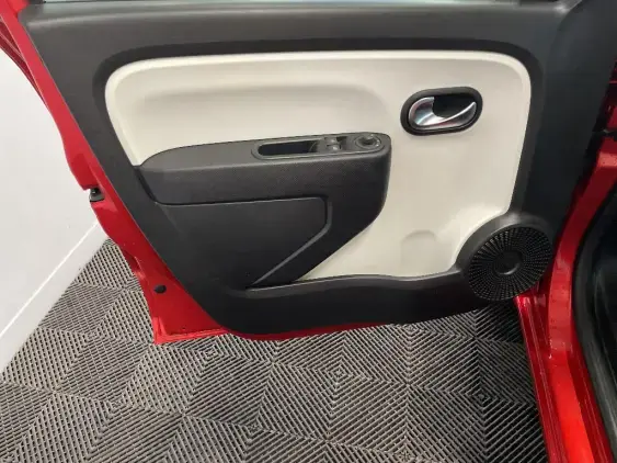 RENAULT TWINGO III - voiture d'occasion - Photo 19