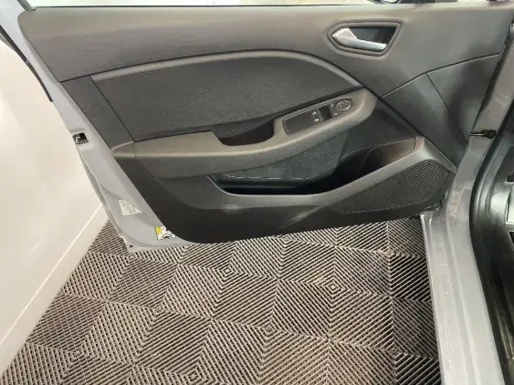 RENAULT CLIO V - voiture d'occasion - Photo 19