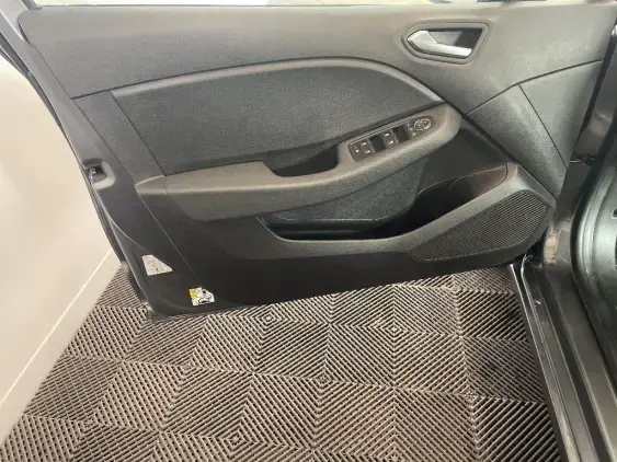 RENAULT CLIO V - voiture d'occasion - Photo 19