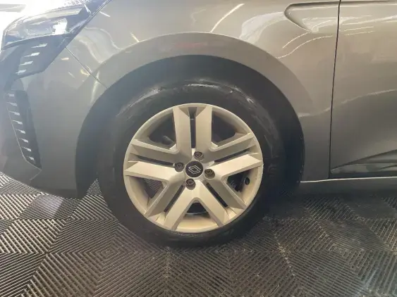 RENAULT CLIO V - voiture d'occasion - Photo 23