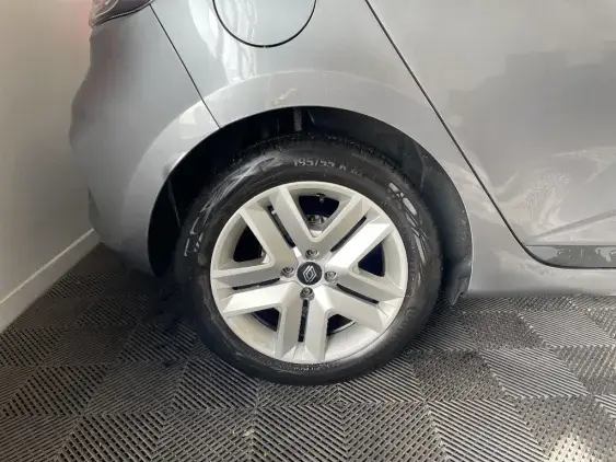 RENAULT CLIO V - voiture d'occasion - Photo 25