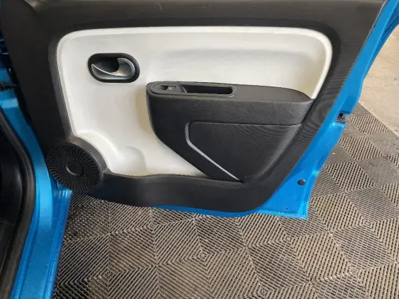 RENAULT TWINGO III - voiture d'occasion - Photo 20