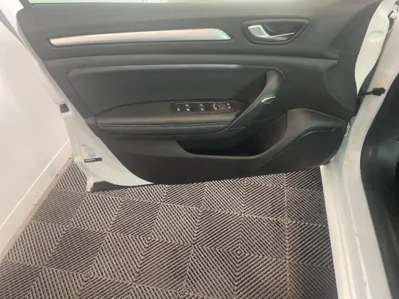 RENAULT MEGANE IV - voiture d'occasion - Photo 19