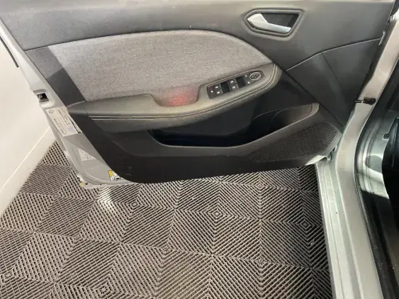 RENAULT CLIO V - voiture d'occasion - Photo 19