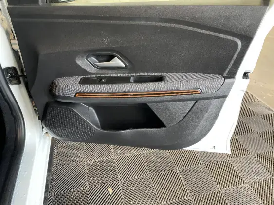 DACIA SANDERO III - voiture d'occasion - Photo 20