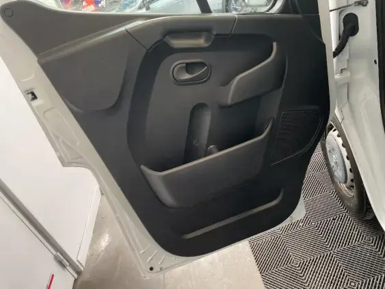 RENAULT MASTER FG III - voiture d'occasion - Photo 19