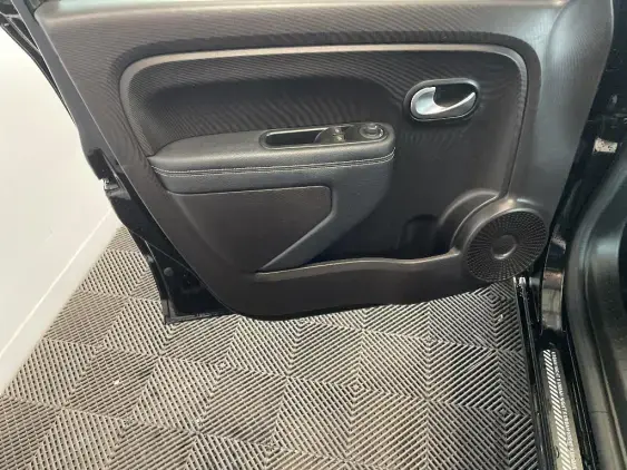 RENAULT TWINGO III - voiture d'occasion - Photo 19