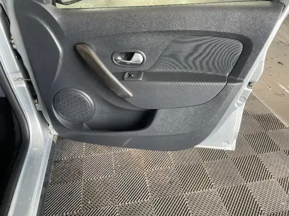 DACIA SANDERO II - voiture d'occasion - Photo 20