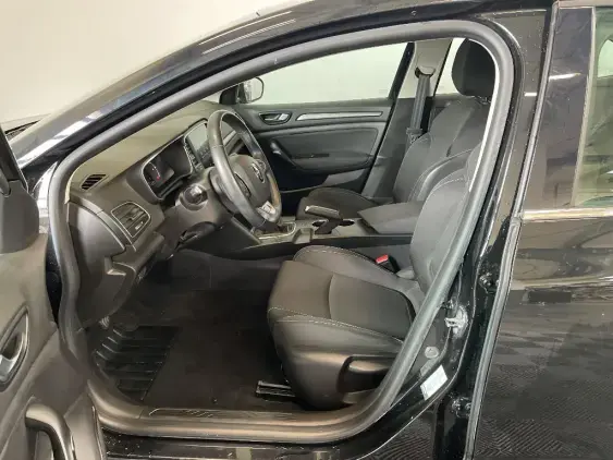 RENAULT MEGANE IV - voiture d'occasion - Photo 18