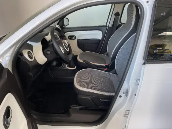 RENAULT TWINGO III - voiture d'occasion - Photo 18