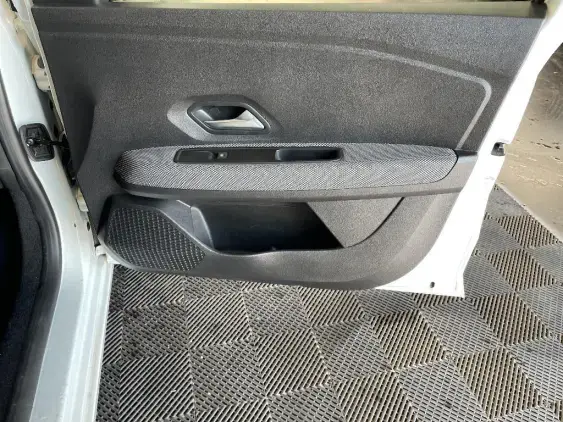 DACIA SANDERO III - voiture d'occasion - Photo 20
