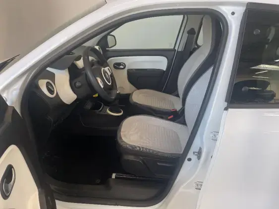 RENAULT TWINGO III - voiture d'occasion - Photo 18