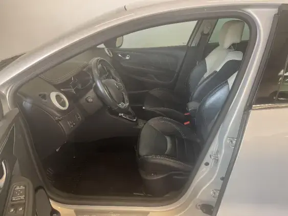 RENAULT CLIO IV - voiture d'occasion - Photo 18