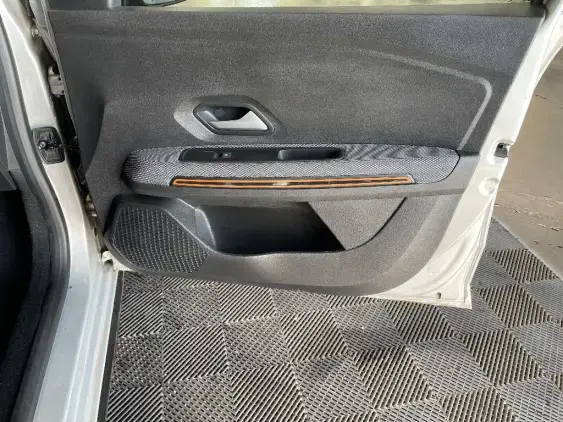 DACIA SANDERO III - voiture d'occasion - Photo 20