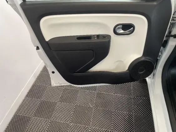 RENAULT TWINGO III - voiture d'occasion - Photo 19