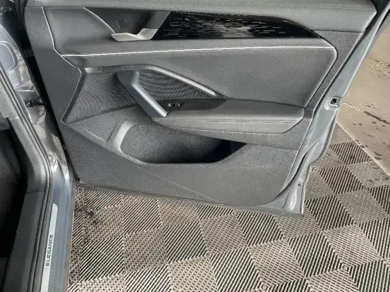 VOLKSWAGEN TIGUAN III - voiture d'occasion - Photo 20