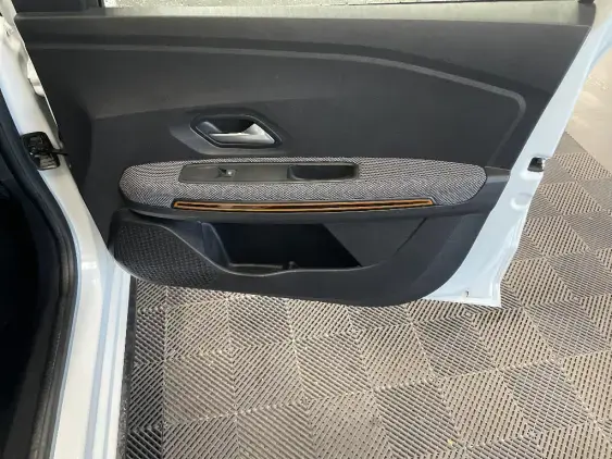 DACIA SANDERO III - voiture d'occasion - Photo 20