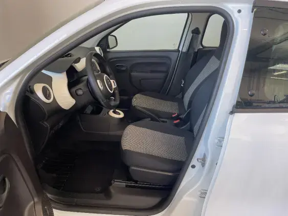 RENAULT TWINGO ELECTRIQUE III - voiture d'occasion - Photo 18