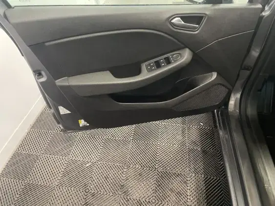 RENAULT CLIO V - voiture d'occasion - Photo 19