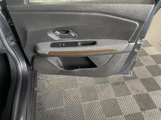 DACIA SANDERO III - voiture d'occasion - Photo 20